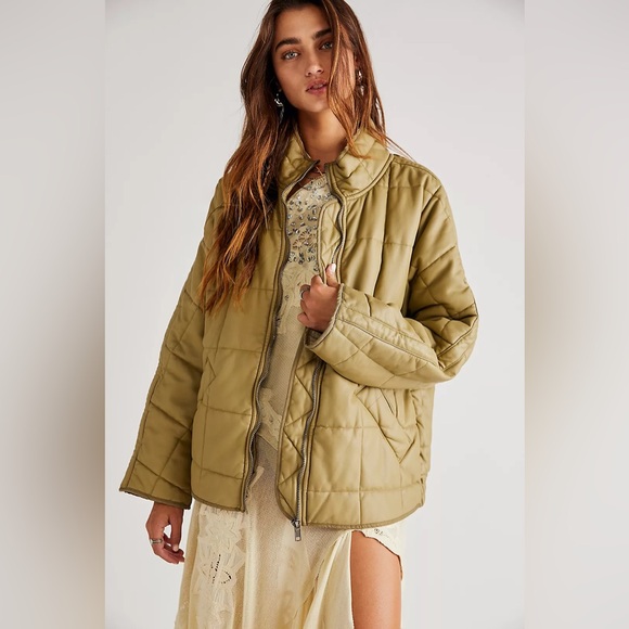 We The Free Jackets & Blazers - We The Free Dolman Quilted Vegan Jacket Olive Green - Size Small